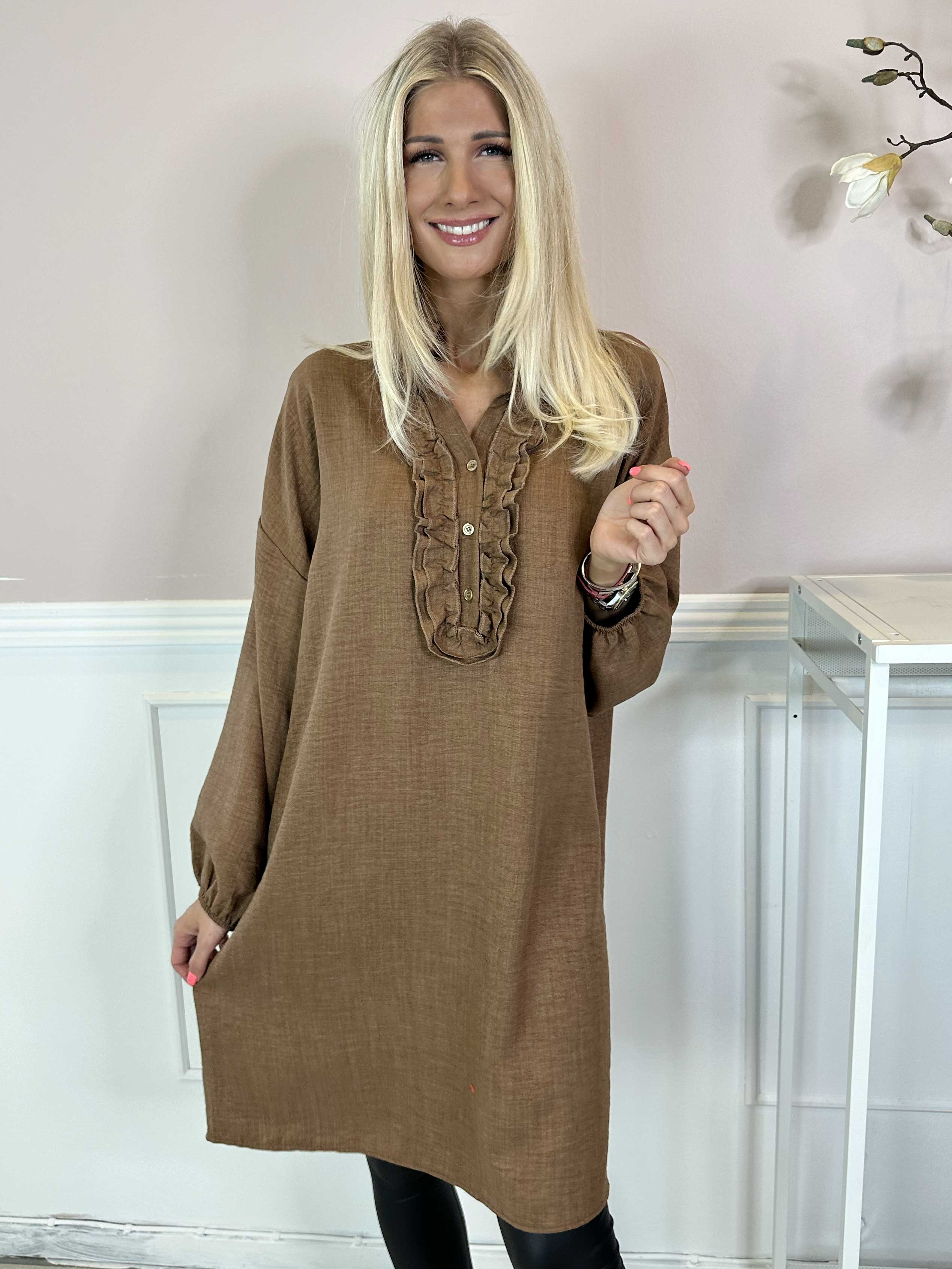 Cassia Plain - Tunikaklänning med volanger vid bröstet